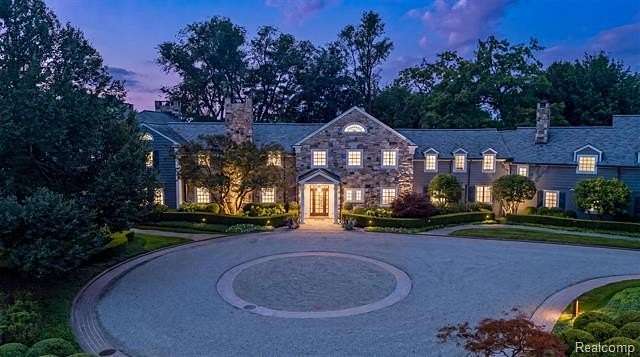 7.55 Acres of Land with Home for Sale in Bloomfield Township, Michigan