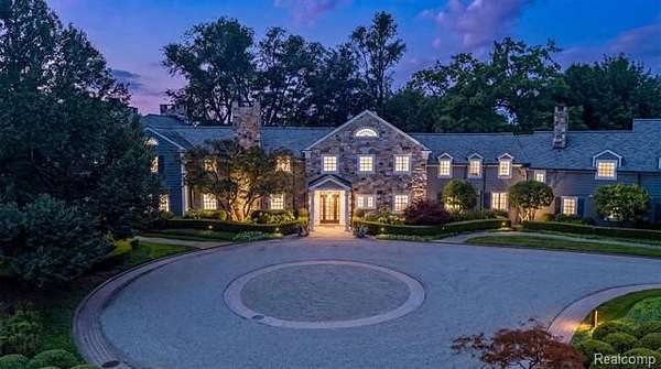 7.55 Acres of Land with Home for Sale in Bloomfield Township, Michigan