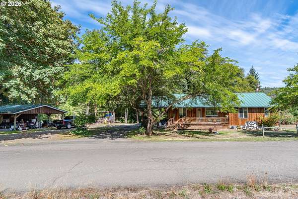 2.13 Acres of Land with Home for Sale in Riddle, Oregon