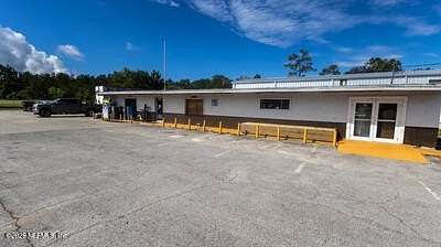 1.72 Acres of Improved Commercial Land for Sale in Hawthorne, Florida