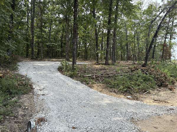 10 Acres of Recreational Land for Sale in Mansfield, Missouri