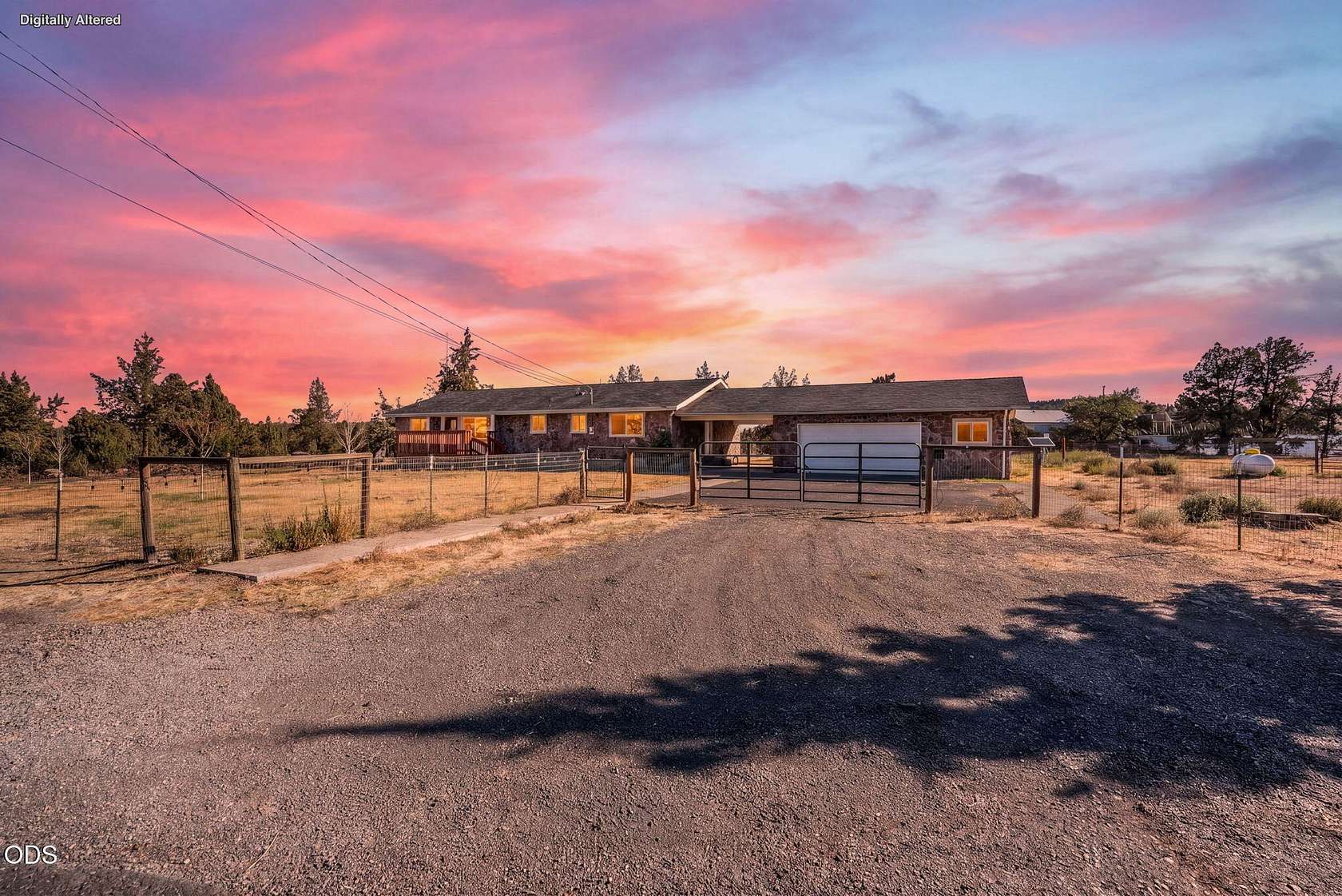 2.56 Acres of Land with Home for Sale in Redmond, Oregon