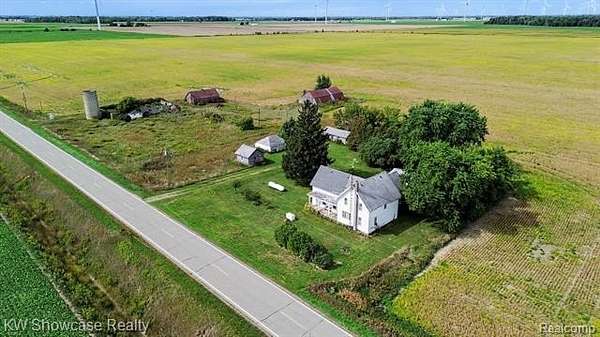 5.14 Acres of Land with Home for Sale in Bloomfield Township, Michigan