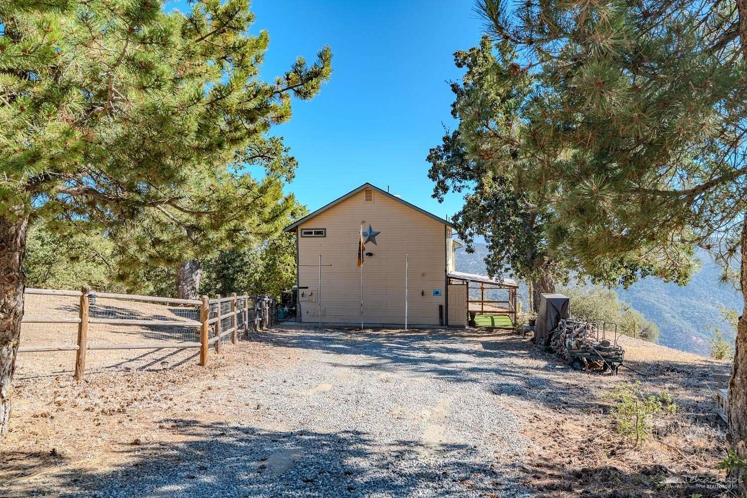 14.8 Acres of Land with Home for Sale in Tehachapi, California