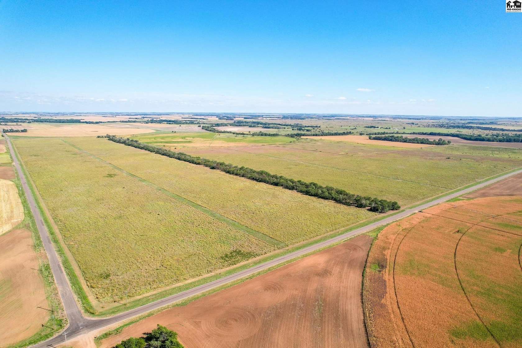 153 Acres of Land for Auction in Haviland, Kansas
