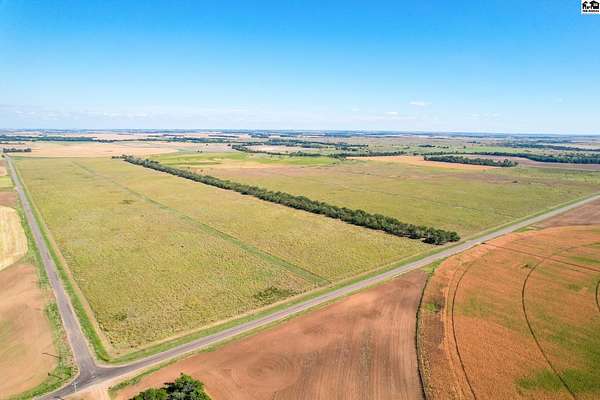 153 Acres of Land for Auction in Haviland, Kansas