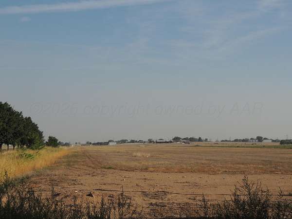 9.8 Acres of Mixed-Use Land for Sale in Hereford, Texas