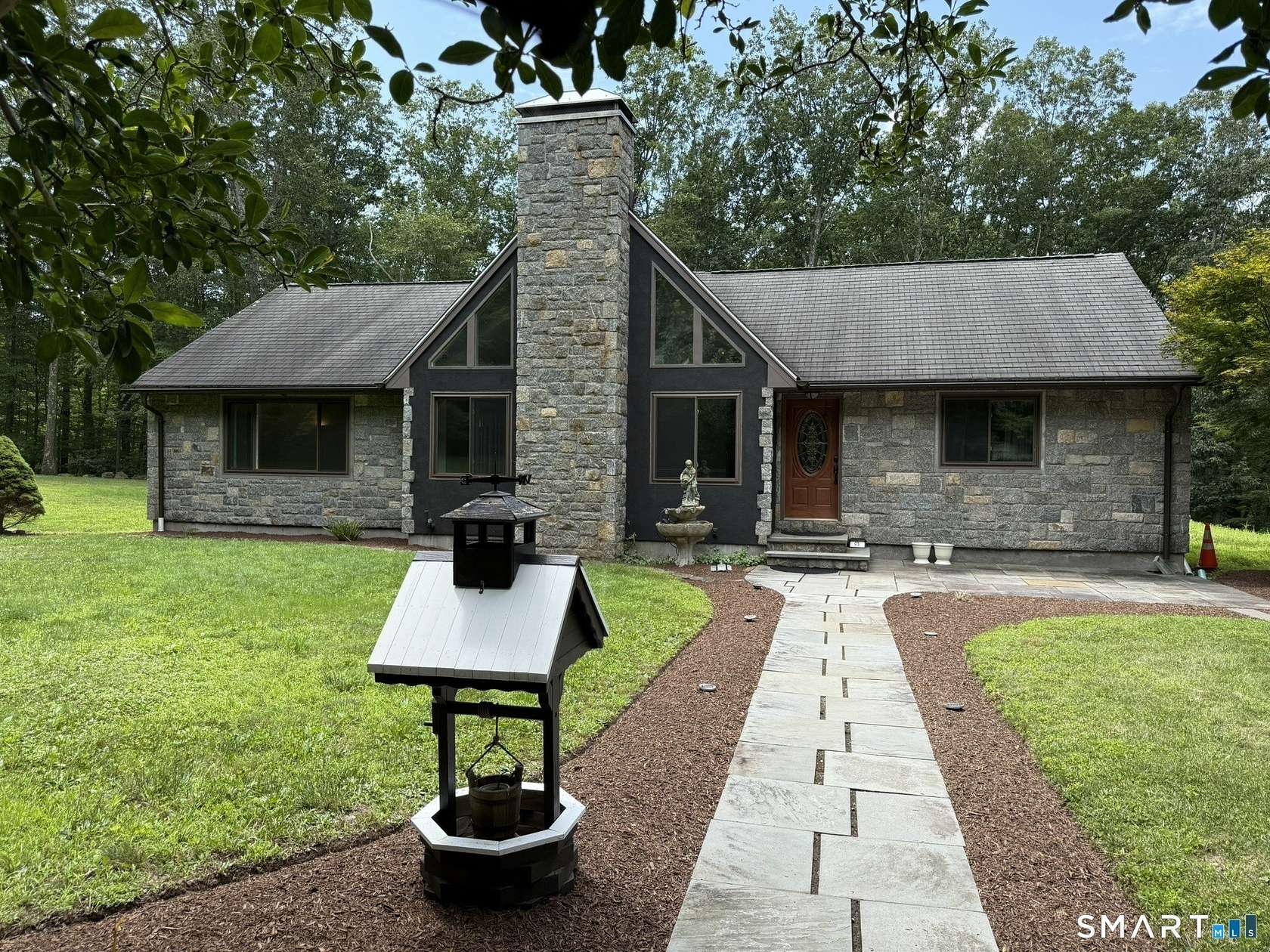 2.28 Acres of Land with Home for Lease in Oxford, Connecticut