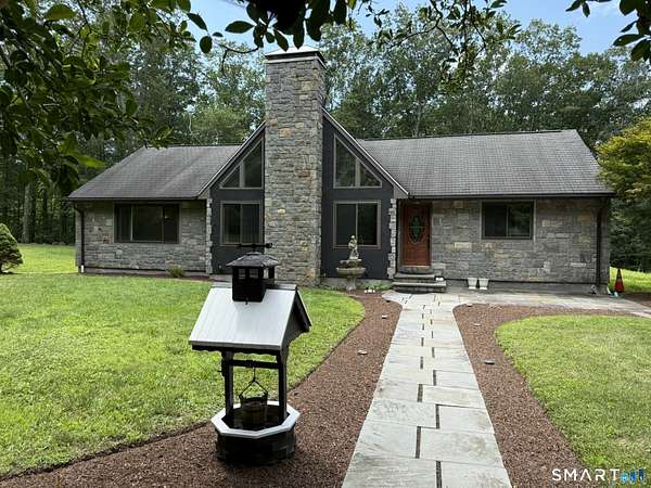 2.28 Acres of Land with Home for Lease in Oxford, Connecticut