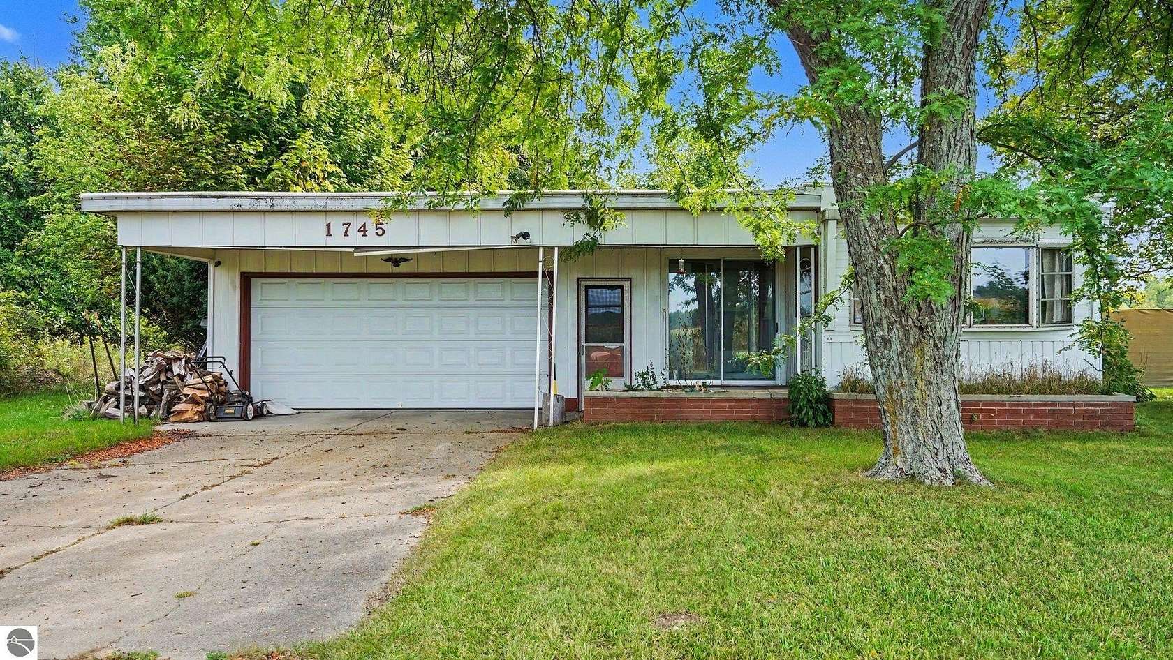 2 Acres of Land with Home for Sale in Mount Pleasant, Michigan