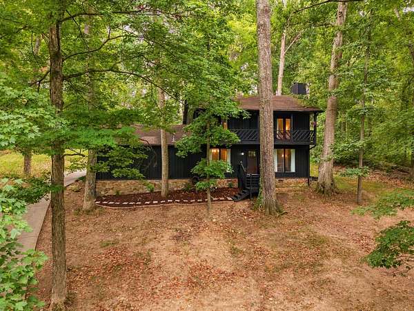 2 Acres of Land with Home for Sale in Greenbrier, Tennessee
