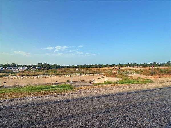 23 Acres of Land for Sale in Tilden, Texas