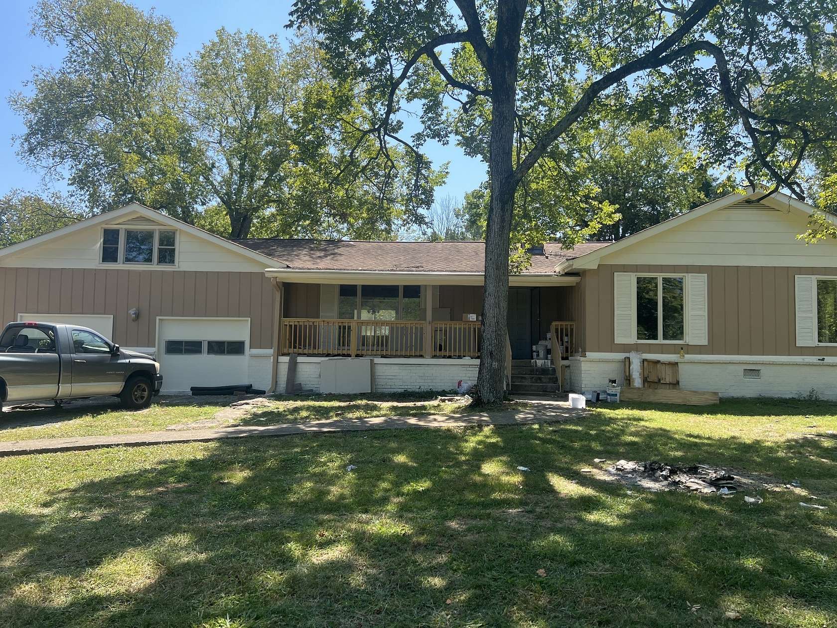 10 Acres of Land with Home for Sale in Mount Juliet, Tennessee