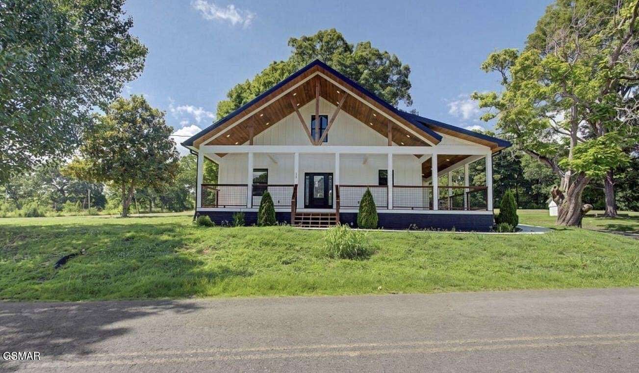 2.5 Acres of Land with Home for Sale in Dandridge, Tennessee