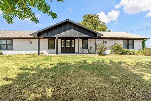 2 Acres of Land with Home for Sale in Brookston, Texas