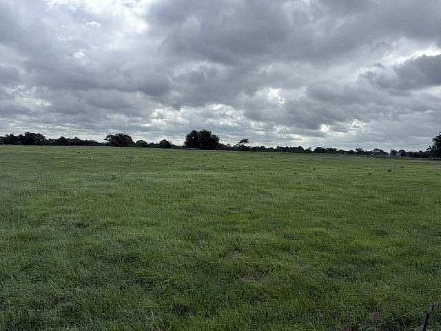 24.7 Acres of Land for Sale in Van, Texas