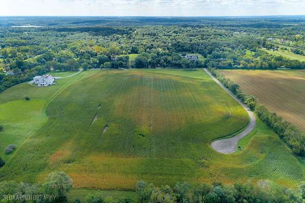 28 Acres of Land for Sale in Barrington Hills, Illinois