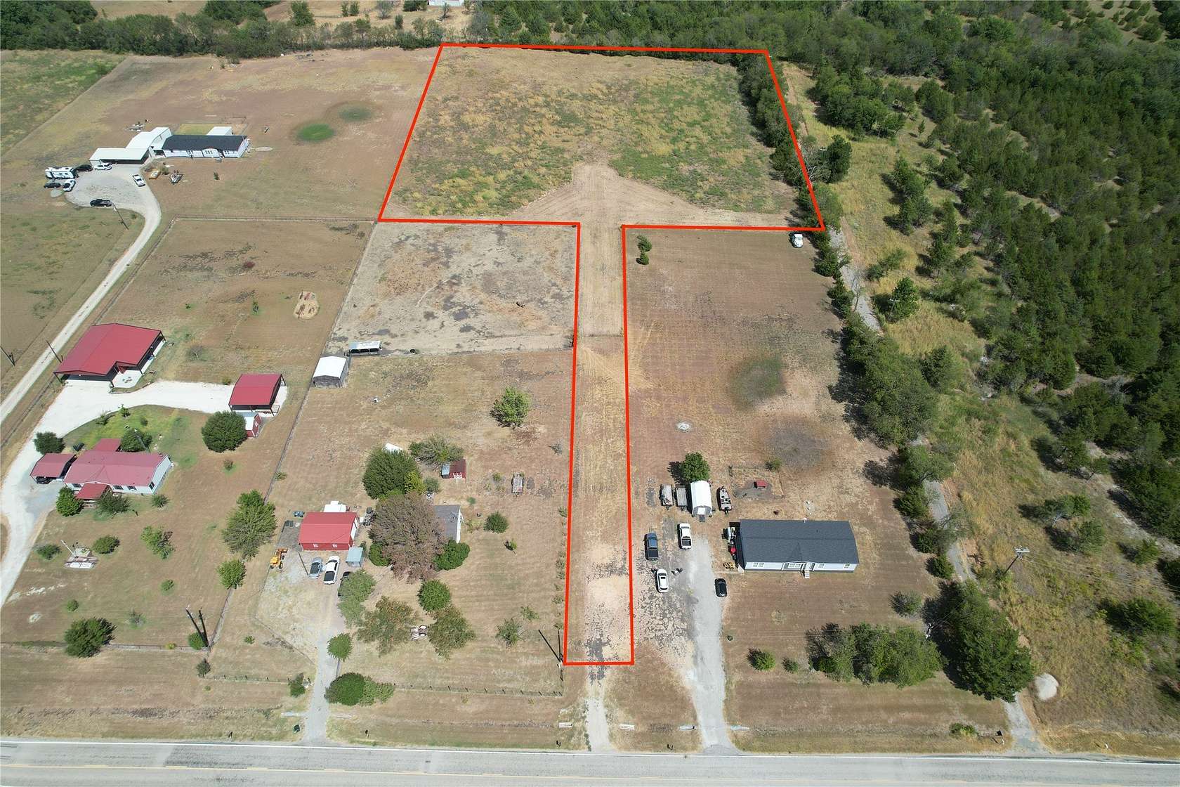 5 Acres of Residential Land for Sale in Whitewright, Texas