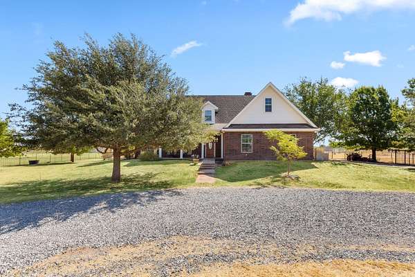 12.4 Acres of Land with Home for Sale in Iowa Park, Texas