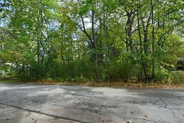 0.42 Acres of Residential Land for Sale in Deerfield, Illinois