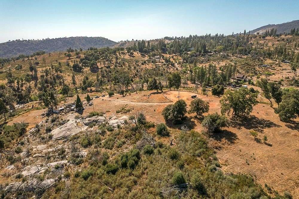 18 Acres of Land for Sale in Auberry, California