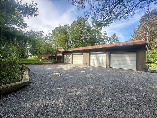 5.72 Acres of Land with Home for Sale in Cortland, Ohio