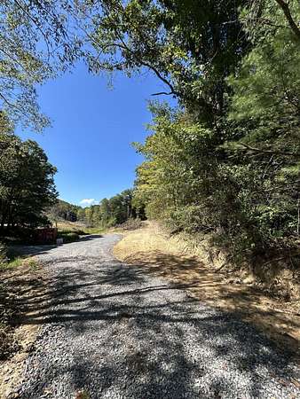 11 Acres of Recreational Land for Sale in Hillsboro, West Virginia