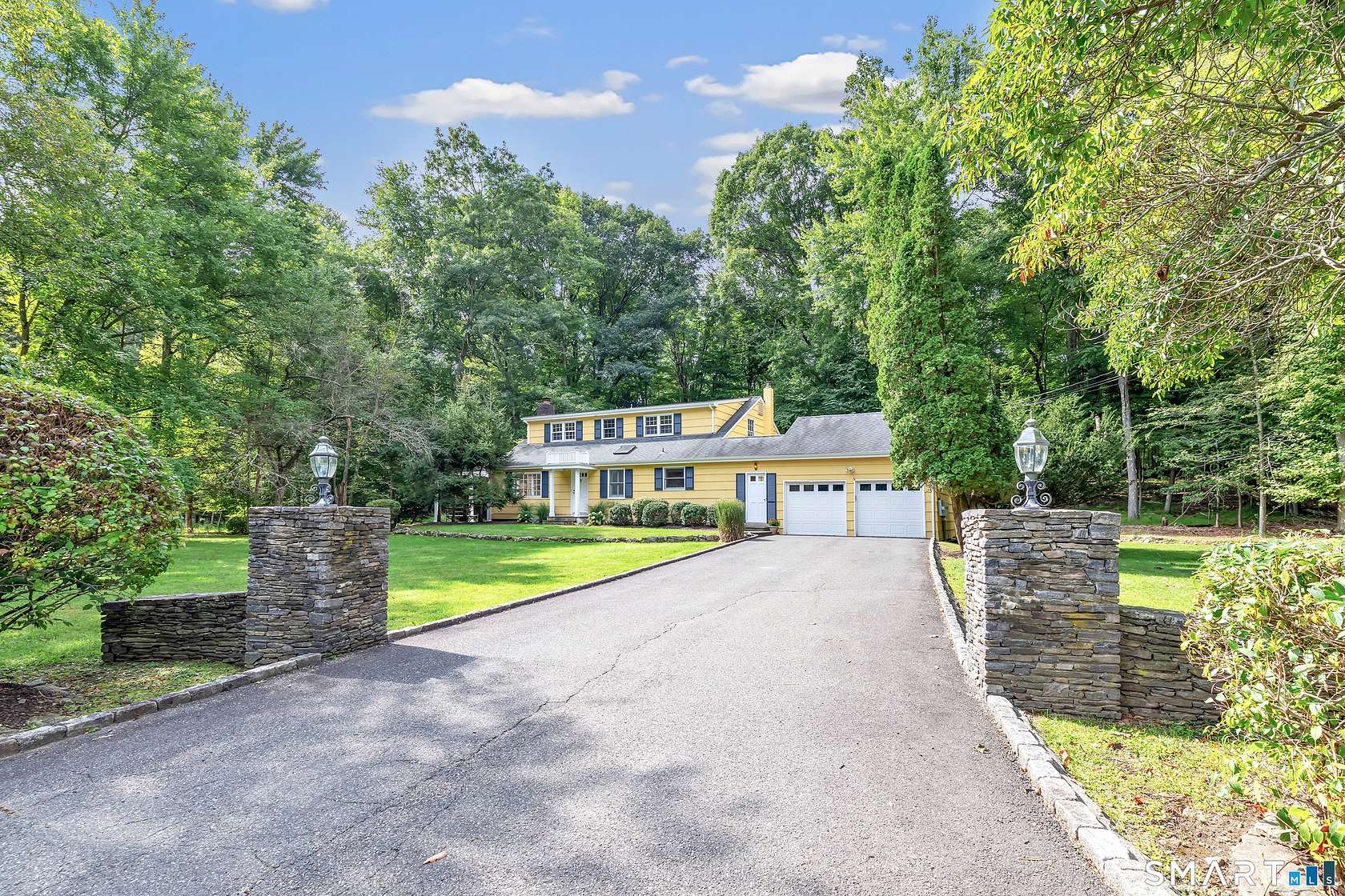 1.52 Acres of Land with Home for Sale in Wilton, Connecticut