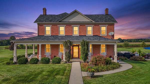 6 Acres of Land with Home for Sale in Baltimore, Ohio