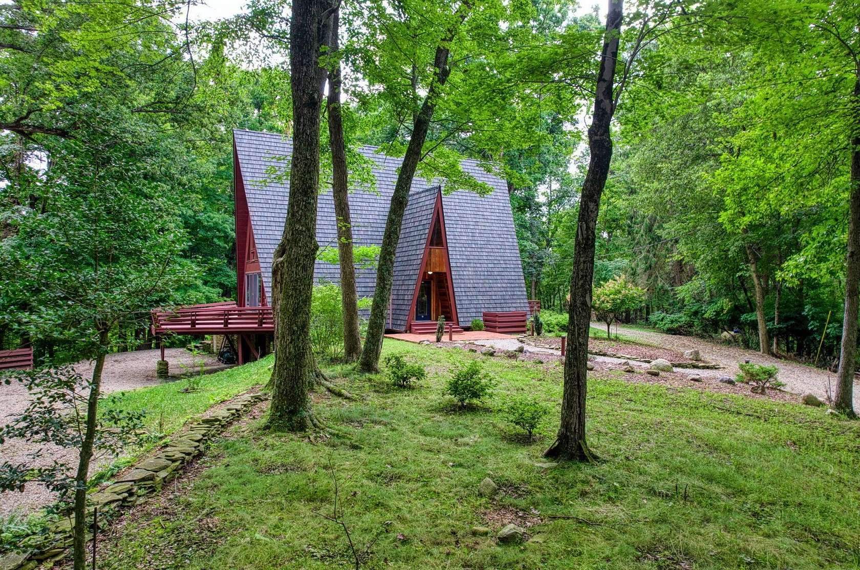 7 Acres of Land with Home for Sale in St. Louisville, Ohio