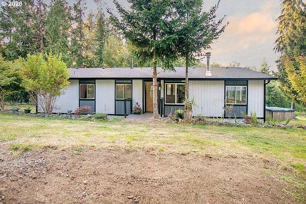 5 Acres of Land with Home for Sale in Castle Rock, Washington