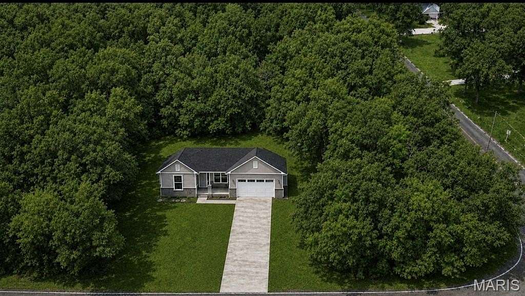 1.78 Acres of Land with Home for Sale in Hillsboro, Missouri