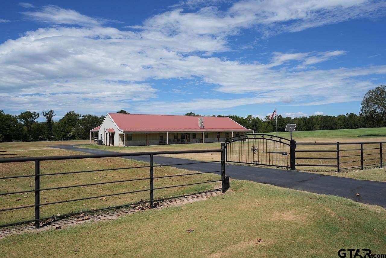 18.8 Acres of Land with Home for Sale in Lindale, Texas