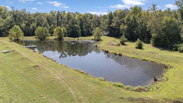 112 Acres of Recreational & Residential Land for Sale in Elkhart, Texas