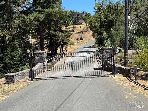 8.5 Acres of Residential Land for Sale in Santa Rosa, California