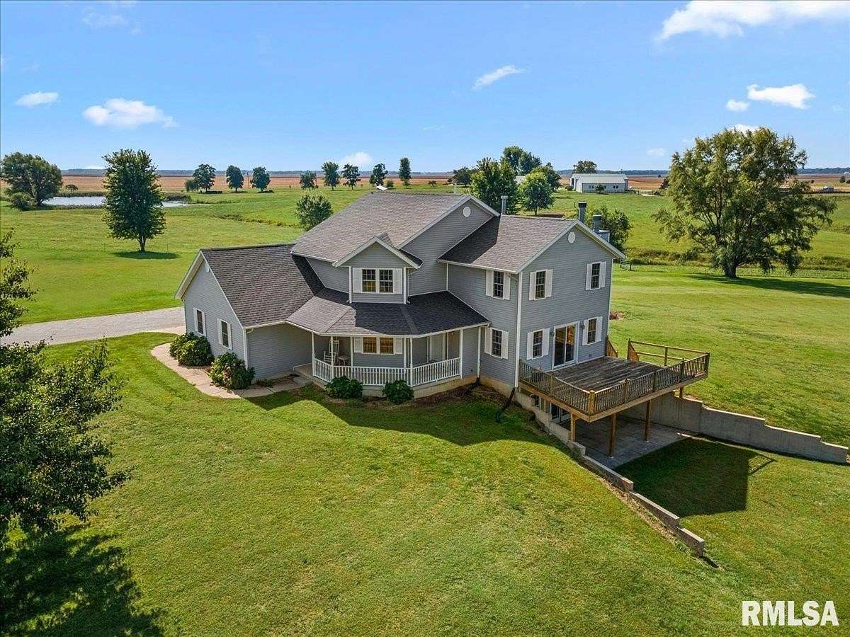 3.17 Acres of Land with Home for Sale in Mechanicsburg, Illinois