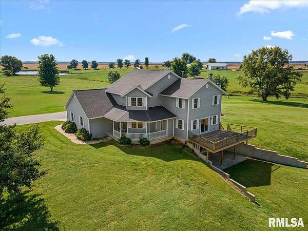 3.17 Acres of Land with Home for Sale in Mechanicsburg, Illinois