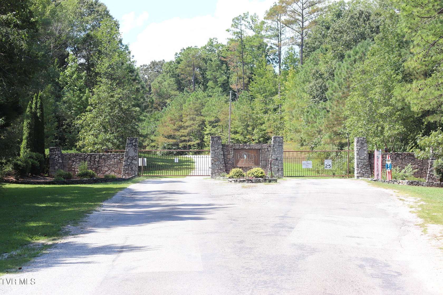 1.8 Acres of Residential Land for Sale in Jackson, Tennessee