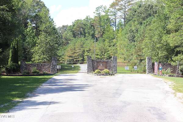 1.8 Acres of Residential Land for Sale in Jackson, Tennessee