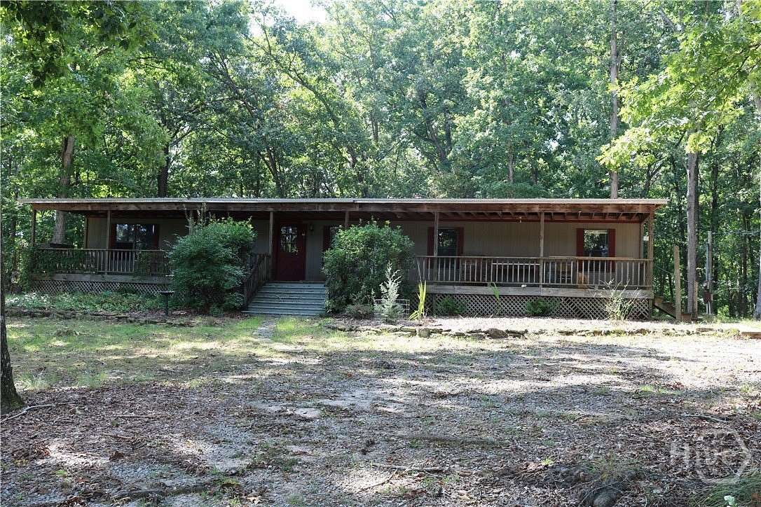 5.27 Acres of Land with Home for Sale in Comer, Georgia