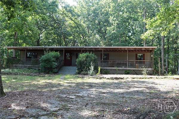 5.27 Acres of Land with Home for Sale in Comer, Georgia