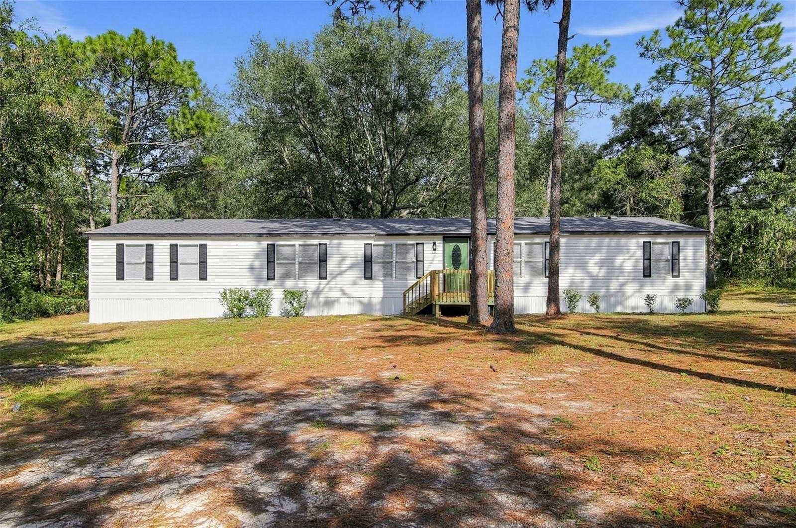 3.78 Acres of Land with Home for Sale in Hawthorne, Florida
