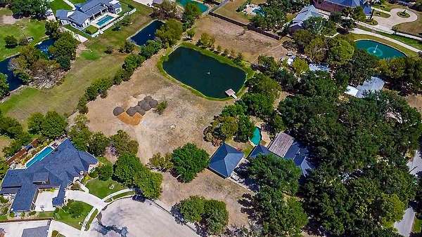 1 Acre of Residential Land for Sale in Colleyville, Texas