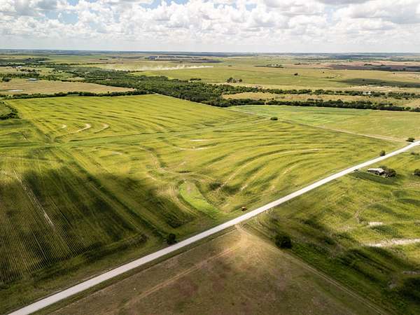 11 Acres of Land for Sale in Hubbard, Texas