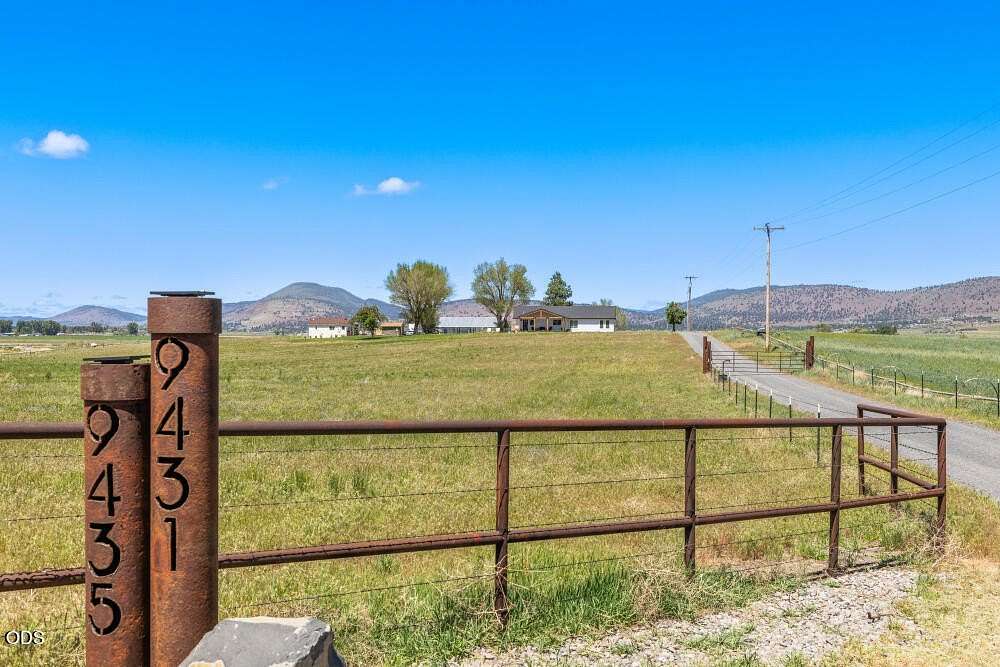 102 Acres of Land with Home for Sale in Klamath Falls, Oregon