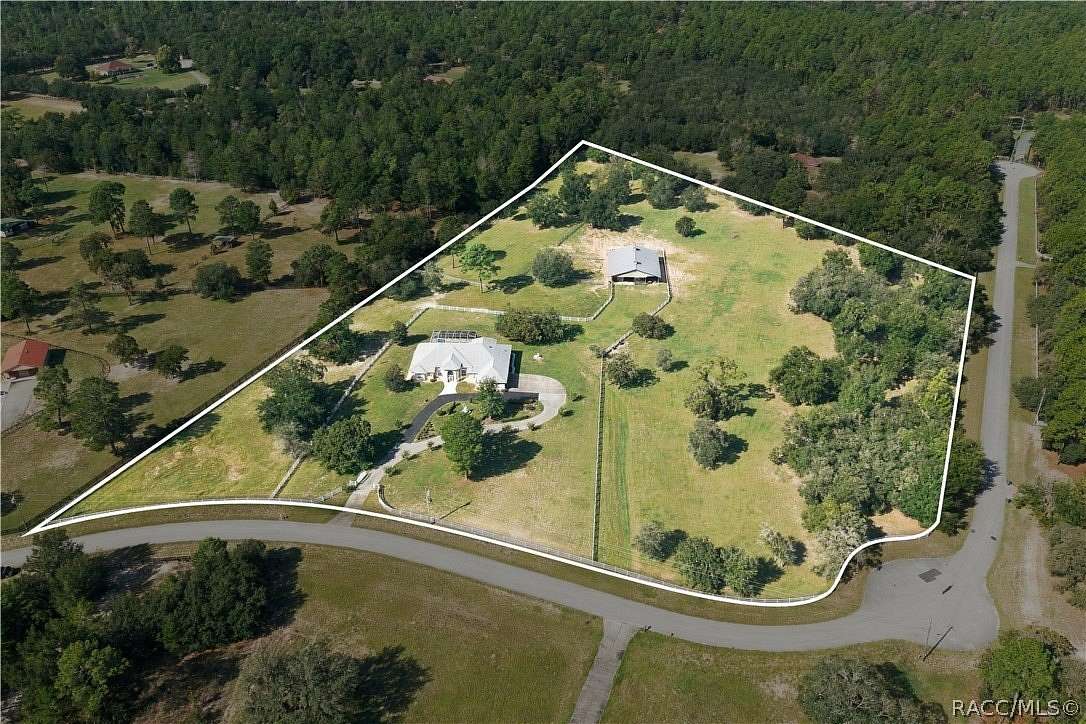 10 Acres of Land with Home for Sale in Beverly Hills, Florida