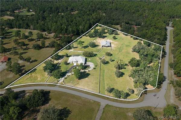 10 Acres of Land with Home for Sale in Beverly Hills, Florida