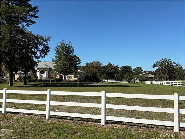 10 Acres of Land with Home for Sale in Beverly Hills, Florida