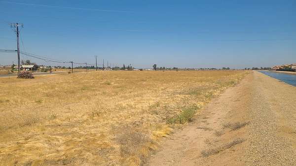 3.62 Acres of Mixed-Use Land for Sale in Fresno, California
