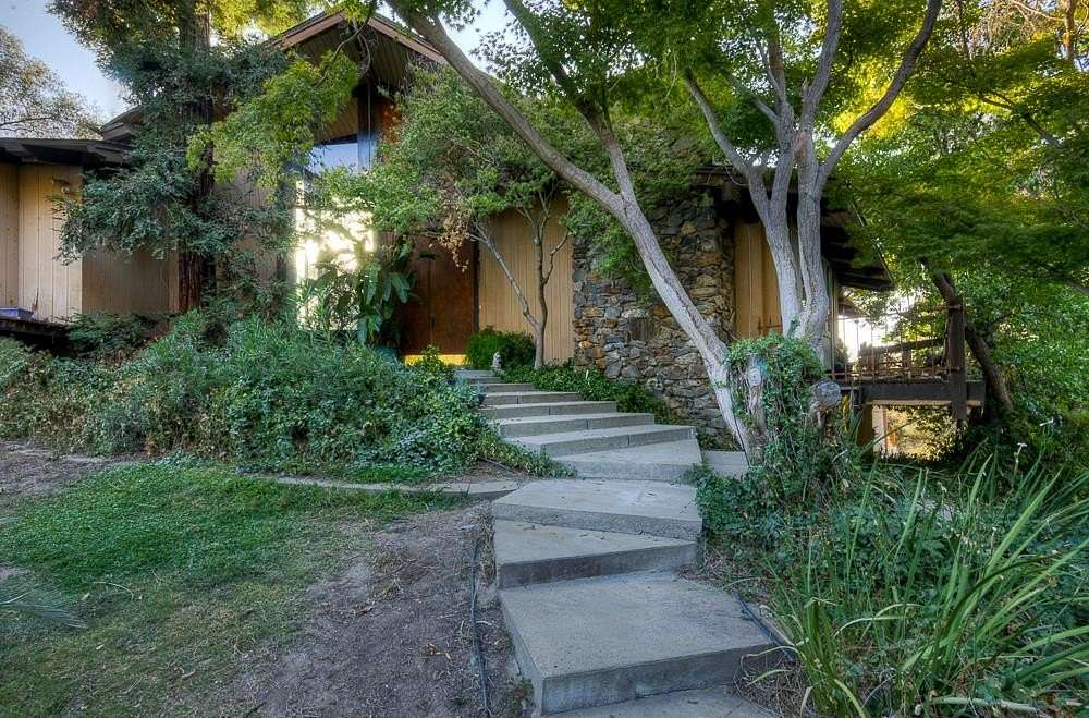 7 Acres of Land with Home for Sale in Clovis, California